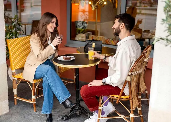 Kopster Porte De Versailles * פריז